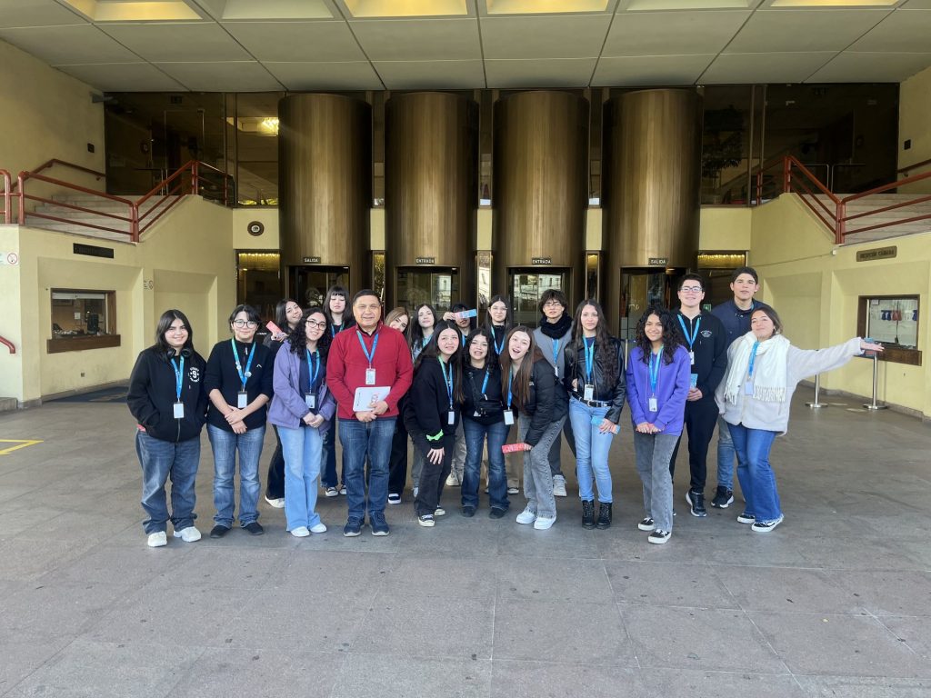 ESTUDIANTES VISITAN EL CONGRESO NACIONAL EN VALPARAÍSO